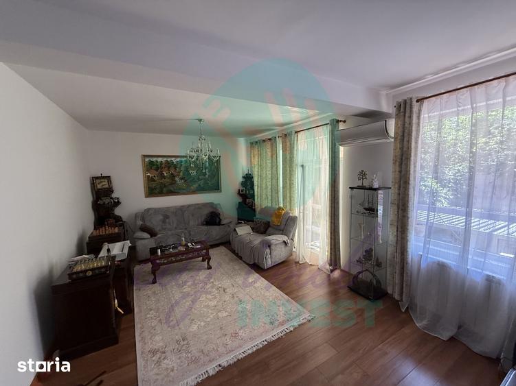 Casă cu 10 camere cu Teren 410 Mp în Pantelimon