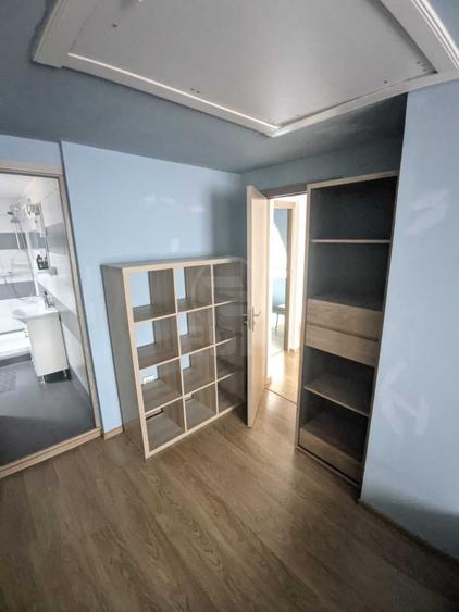 Apartament cu 3 camere semidecomandat în Semicentral