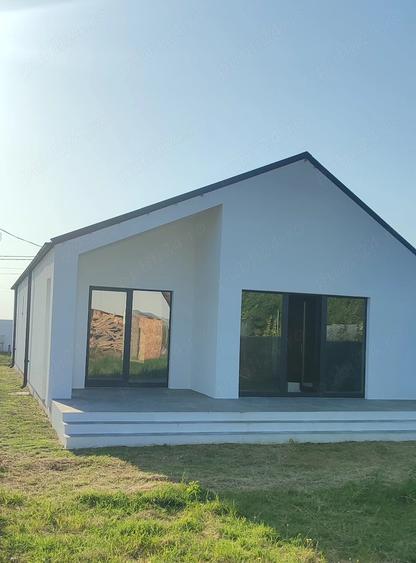 Casă cu Teren 490 Mp în Central