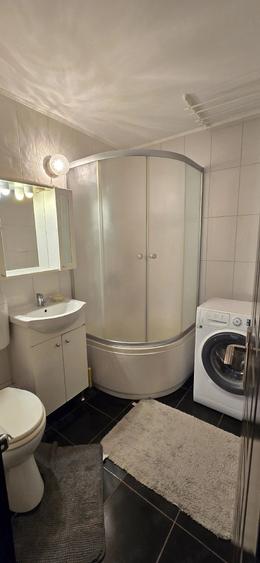 Apartament cu 2 camere decomandat în Basarabia