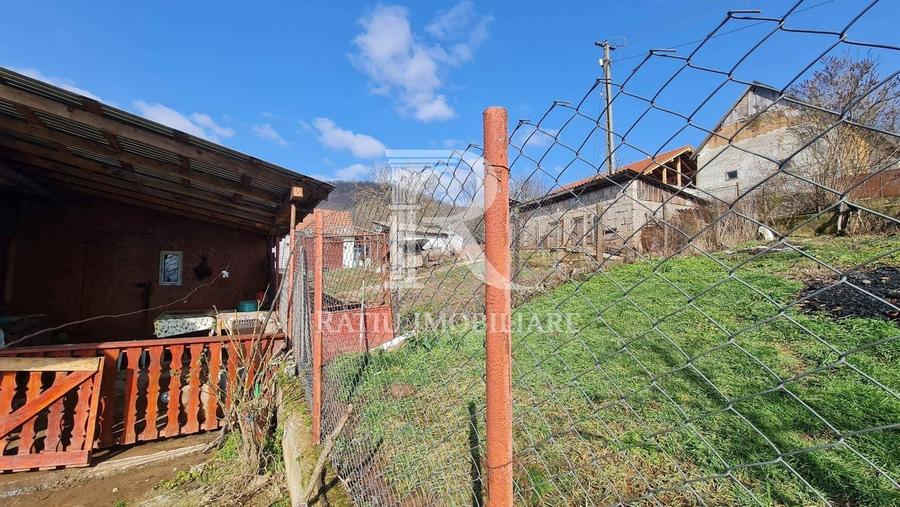 Casă individuală cu 2 camere cu Canalizare în Măgura-Toplița