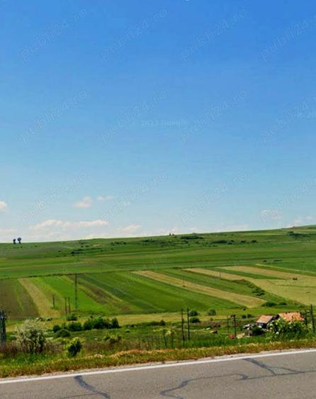 Teren de 5300 mp, în Tureni