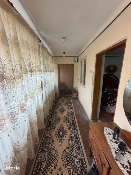 Casă cu 4 camere cu Teren 250 Mp în Podari