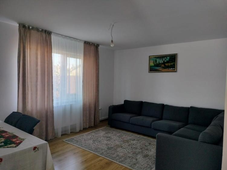 Casă individuală cu 5 camere cu Canalizare în Poiana
