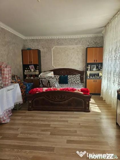 Casă cu 3 camere cu Teren 181 Mp în Brătianu