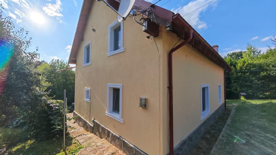 Casă individuală cu 5 camere cu Garaj în Grozăvești