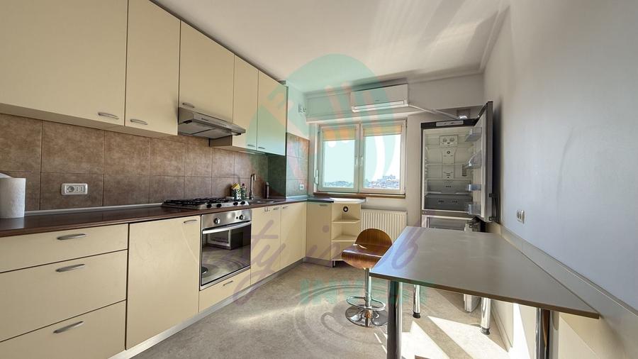 Apartament cu 3 camere decomandat, mobilat în Armeneasca