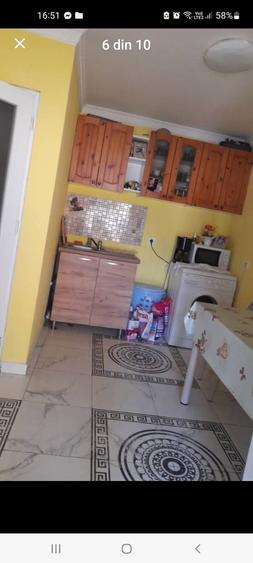 Apartament cu 2 camere decomandat în Petrești