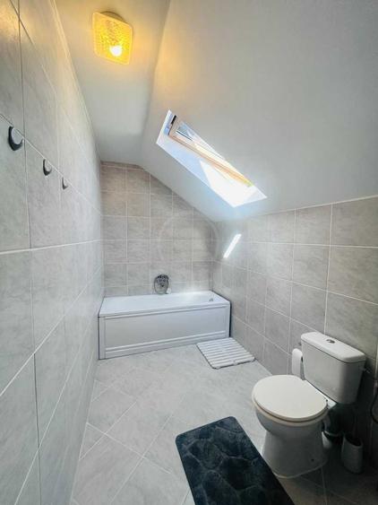 Duplex cu 5 camere cu Canalizare în Florești