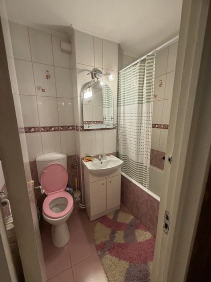 Apartament cu 3 camere decomandat în George Enescu