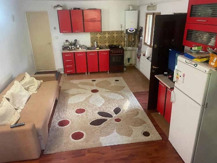 Casă individuală cu 5 camere cu Teren 1000 Mp în Drăgăneasa