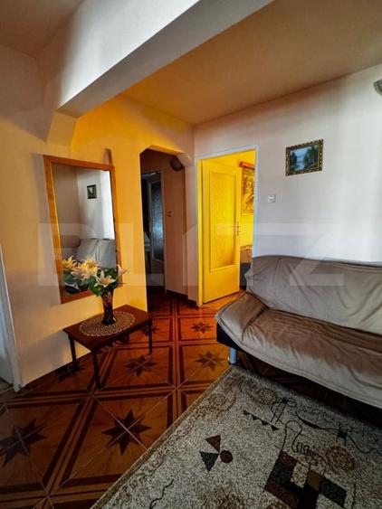Apartament cu 3 camere decomandat, mobilat în Câmpia Turzii