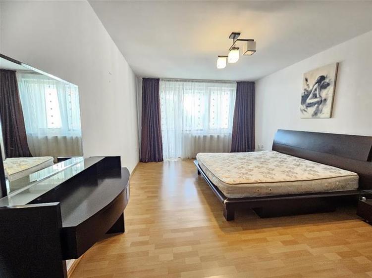 Apartament cu 2 camere decomandat, mobilat în 7 Noiembrie