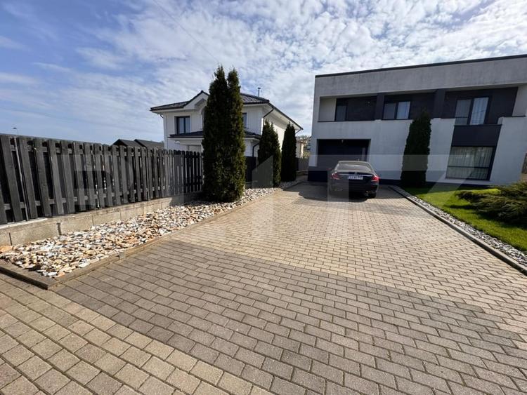 Casă individuală cu 3 camere cu Canalizare în Sud