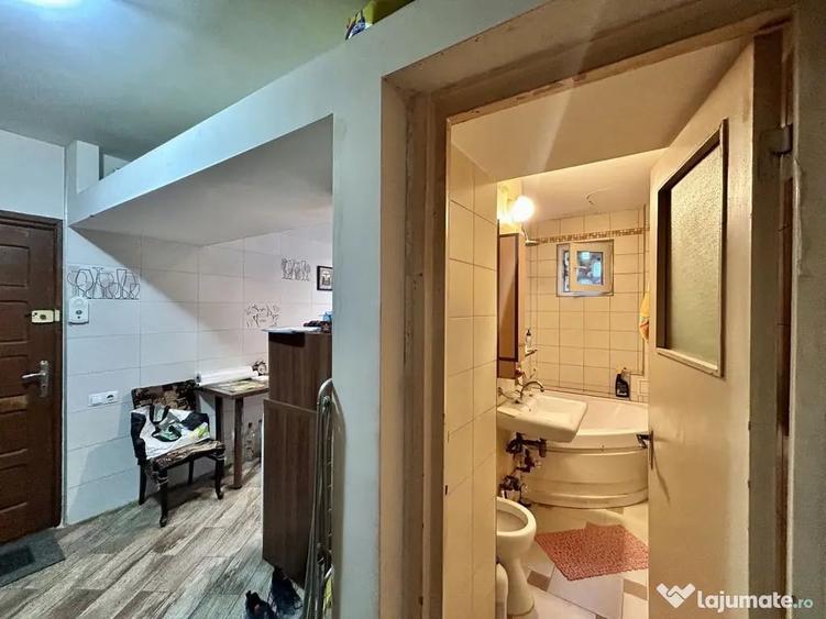 Apartament cu 2 camere decomandat în Vest