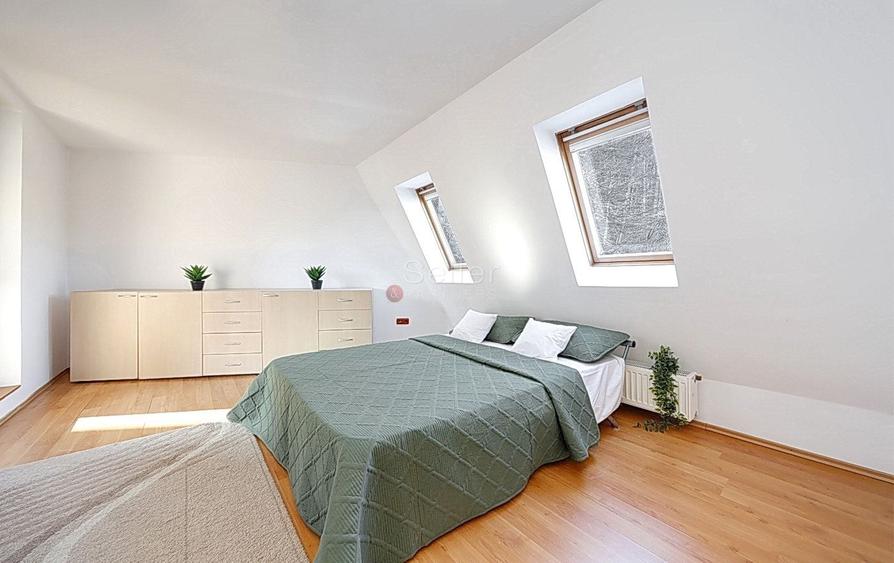 Casă individuală cu 5 camere cu Piscina în Vest
