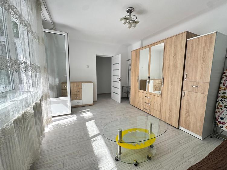 George Bacovia - Apartament 2 cam Decomandat, etaj 1, mobilat, An-1965 - 3