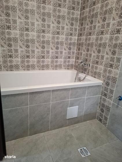 Apartament cu 4 camere decomandat în Mangalia