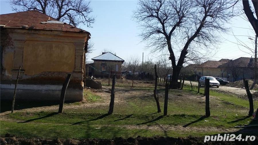 Teren de 2600 mp, în Giurgița