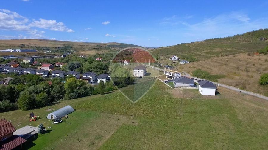 Teren Construcții intravilan de 1071 mp, în Baciu
