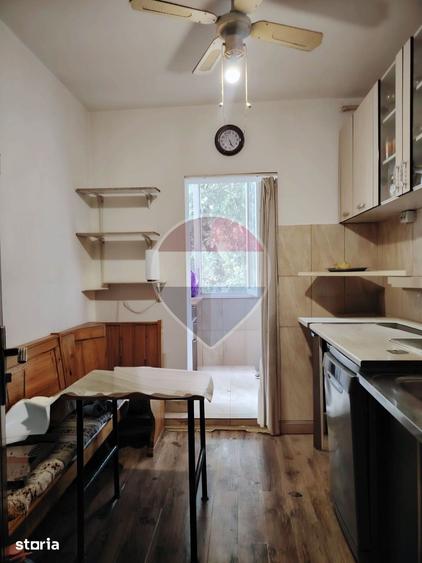 Apartament cu 3 camere decomandat, mobilat în Vasile Alecsandri