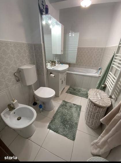 Apartament cu 3 camere în Iosia