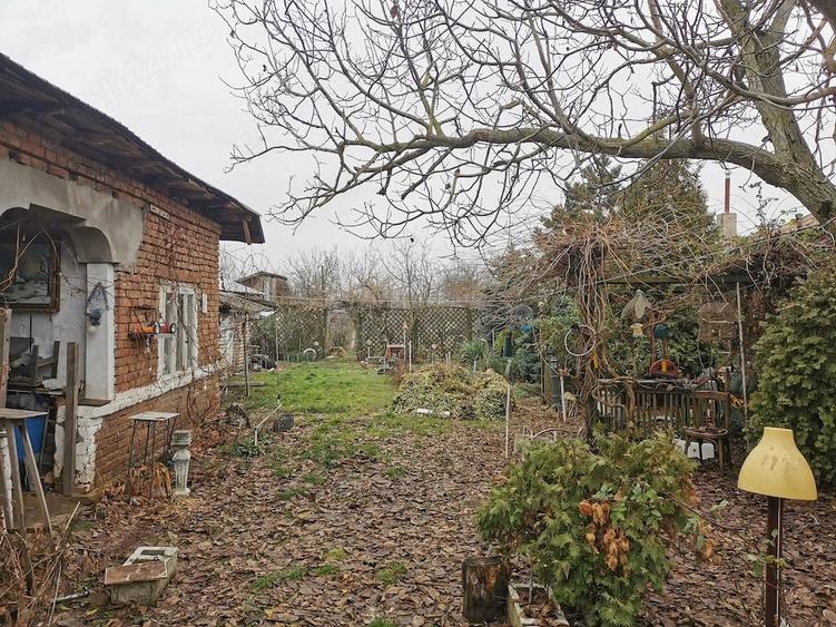 Casă cu Teren 1200 Mp în Gratia
