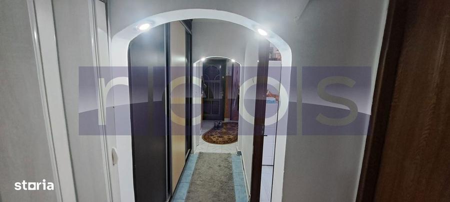 Apartament cu 3 camere decomandat, mobilat în Central