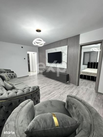 Apartament de vanzare 3 camere , Micro 8 ,et 1 - 2