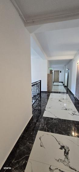 Apartament cu 3 camere în Tractorul