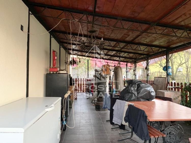 Casă individuală cu 6 camere cu Piscina în Jebel