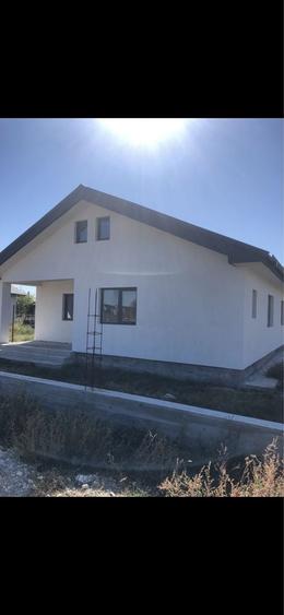 Casă cu 3 camere în Valu lui Traian