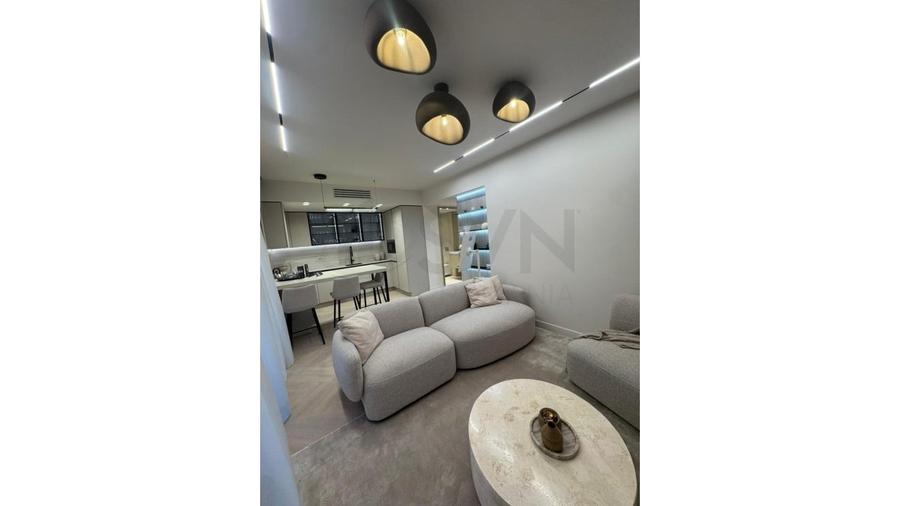 Apartament cu 3 camere decomandat, mobilat în Aviației