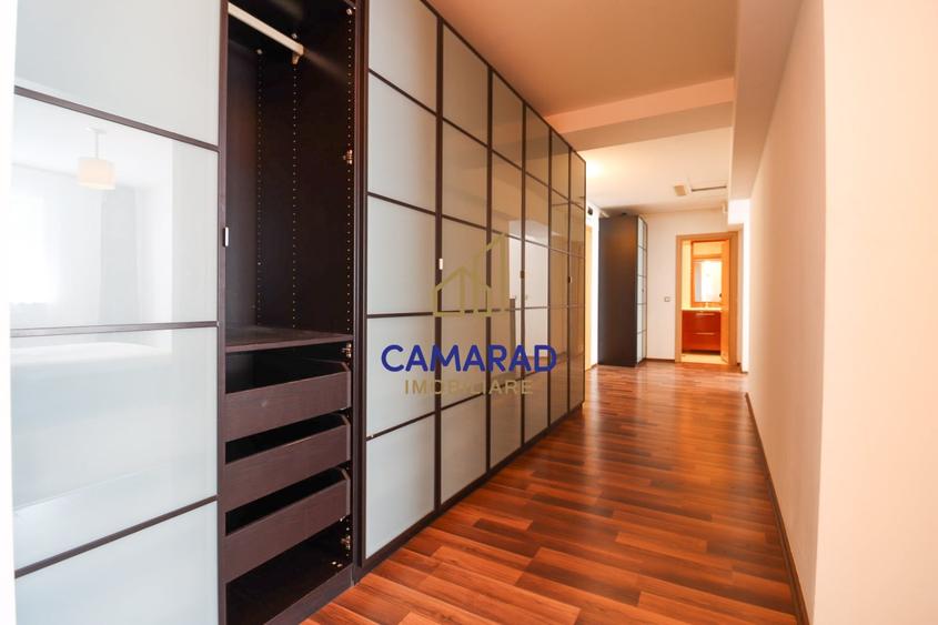 Apartament cu 3 camere decomandat, mobilat în Vitan