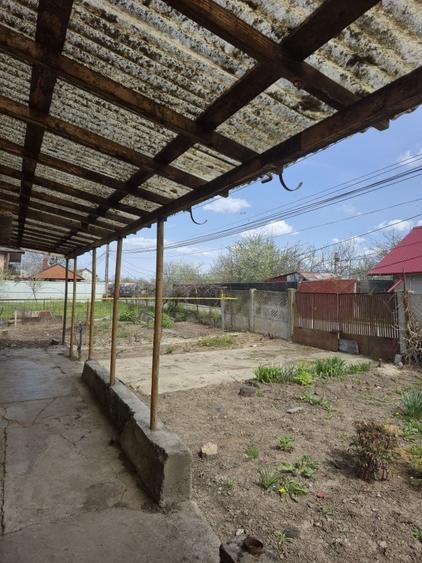 Casă cu 4 camere cu Teren 715 Mp în Central