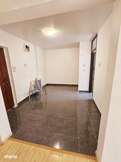 Apartament cu 2 camere semidecomandat în Vest