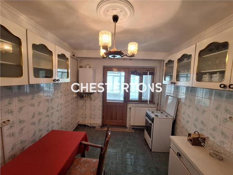 Apartament cu 3 camere decomandat în Ultracentral