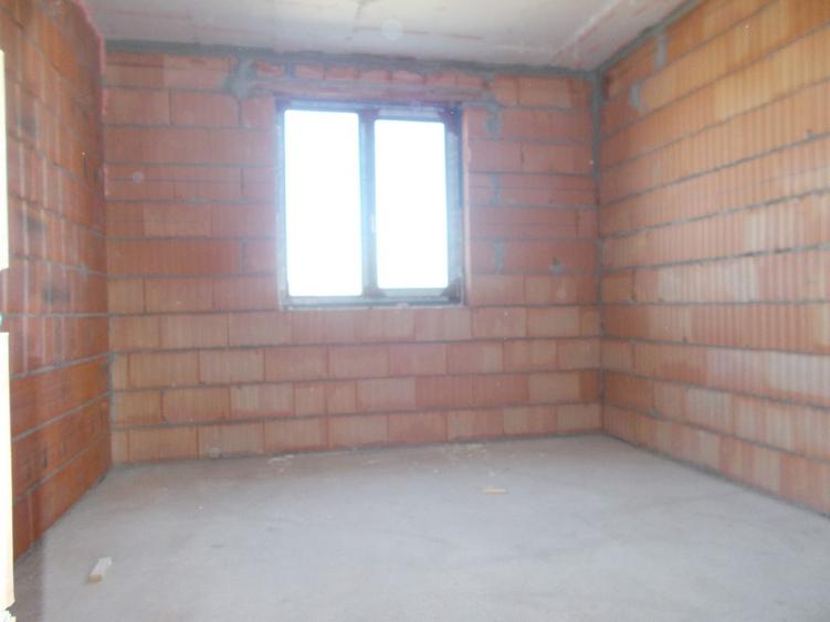 Casă individuală cu 4 camere cu Teren 520 Mp în Giroc