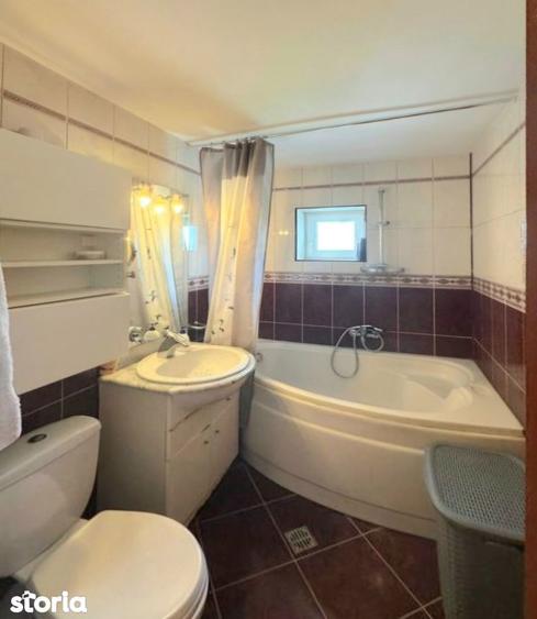Apartament cu 3 camere, mobilat în Nerva Traian