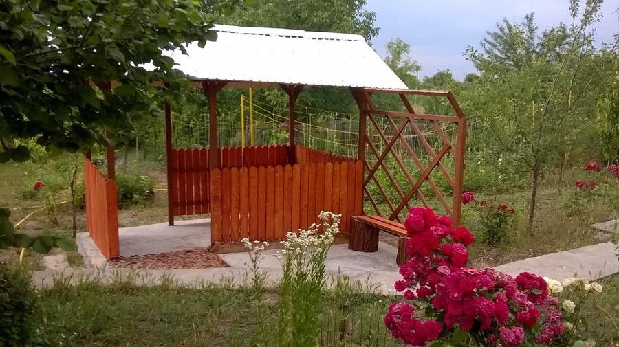 Casă cu 4 camere în Stănești