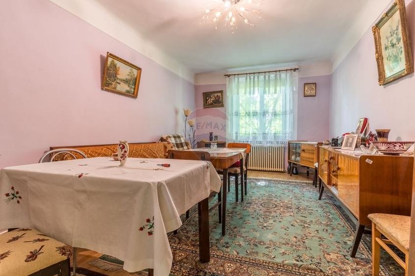 Apartament cu 2 camere decomandat în Sud-Vest