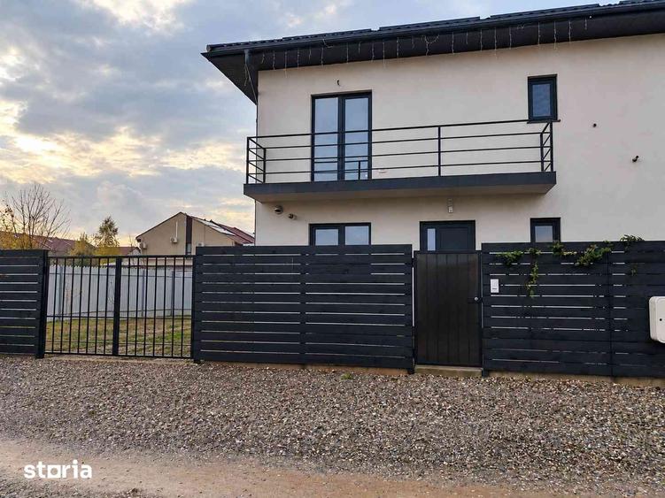 Casă cu 4 camere cu Teren 300 Mp în Tărlungeni