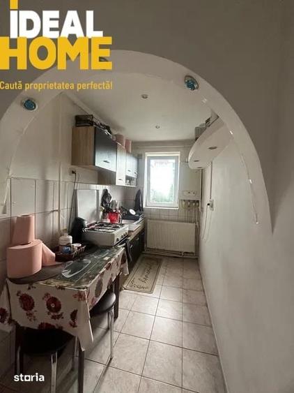 Apartament cu 2 camere semidecomandat în Podu Roș