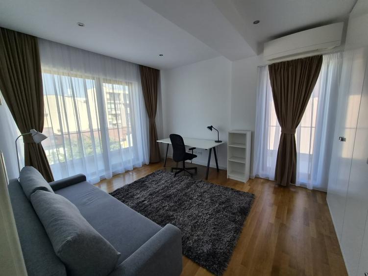 Apartament cu 3 camere decomandat în Dacia