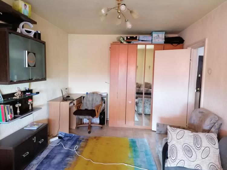 Apartament cu 2 camere decomandat în Vlahuță