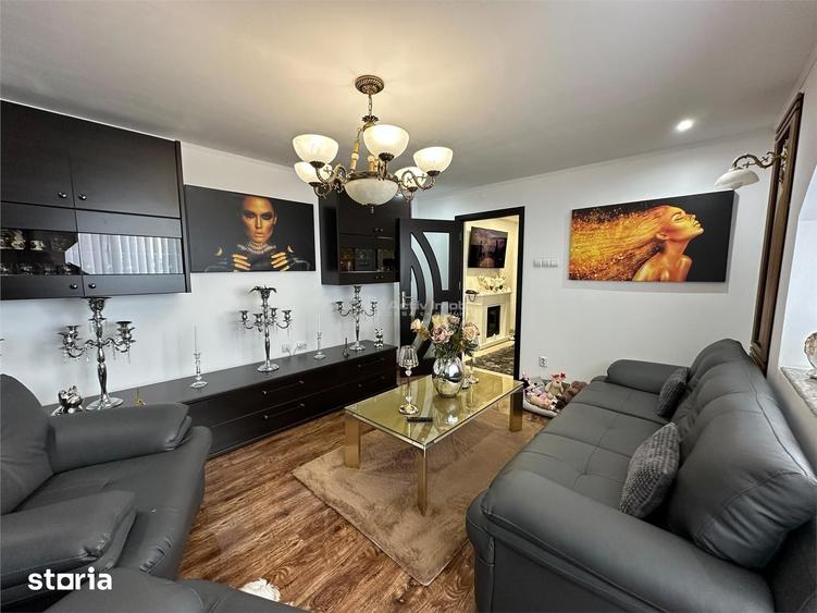 Apartament cu 3 camere decomandat în Sud