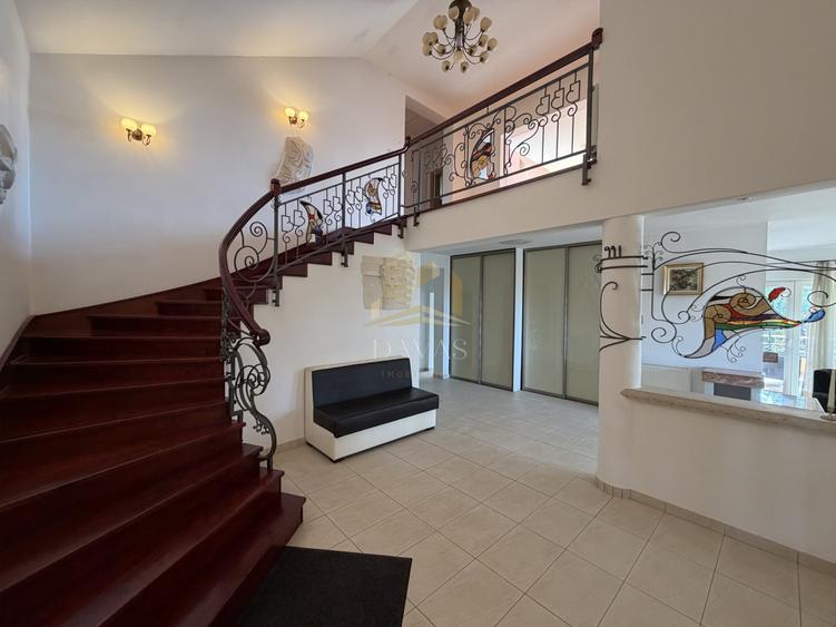 Casă individuală cu 5 camere cu Garaj în Făget