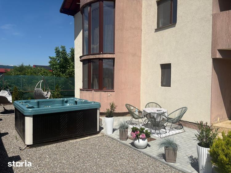 Casă cu 7 camere cu Teren 800 Mp în Bunloc