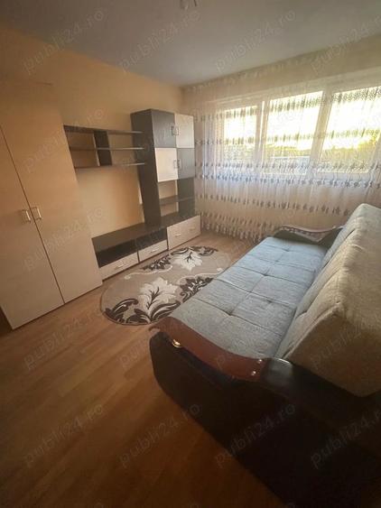 Garsonieră decomandată în Central