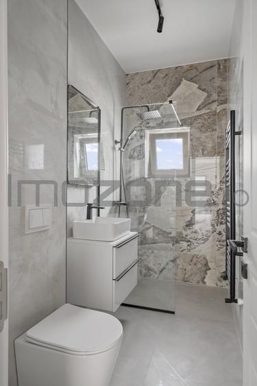 Casă cu 4 camere cu Teren 350 Mp în Ferme